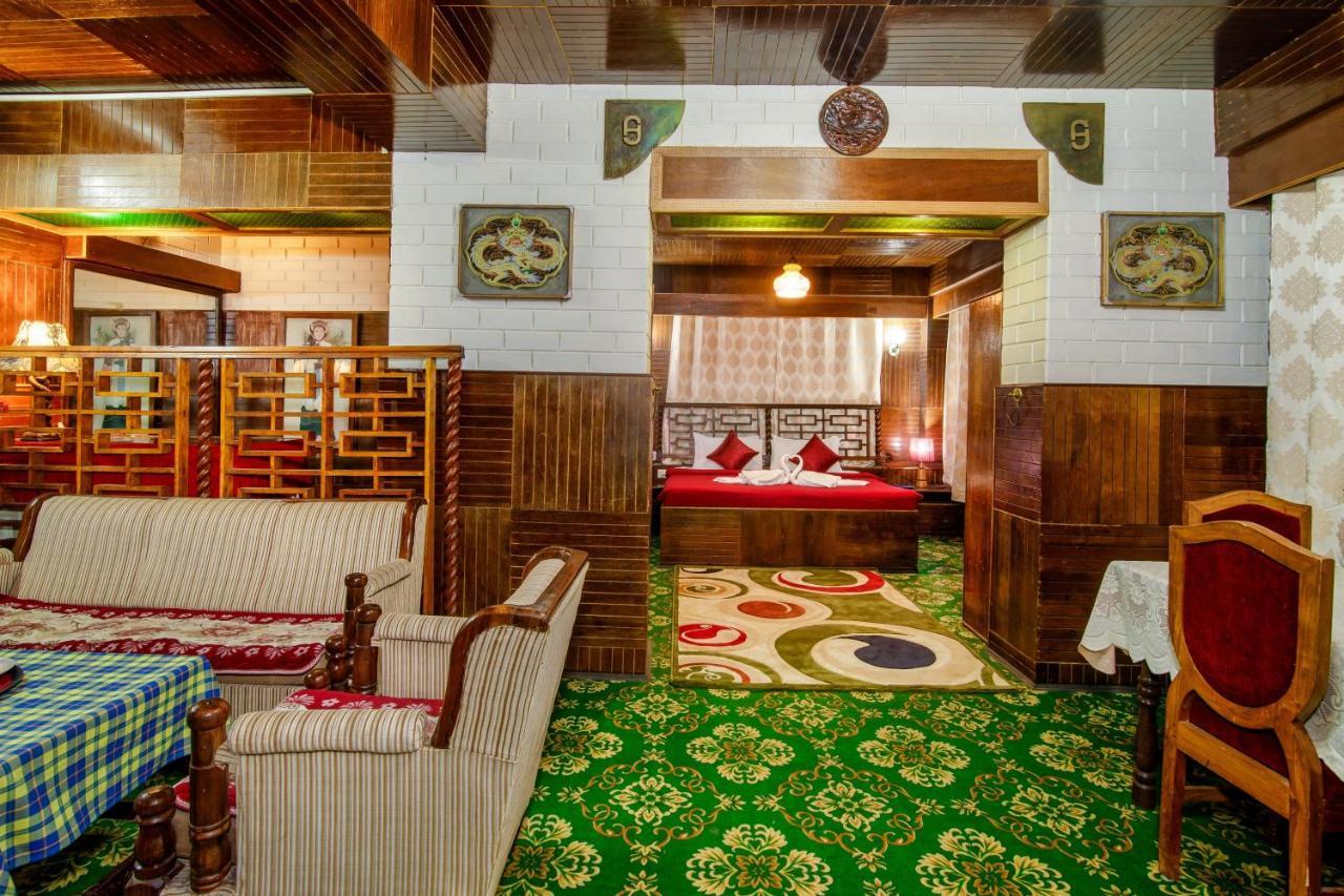 Montis Soyang Premium Heritage Hotel Gangtok Exteriör bild