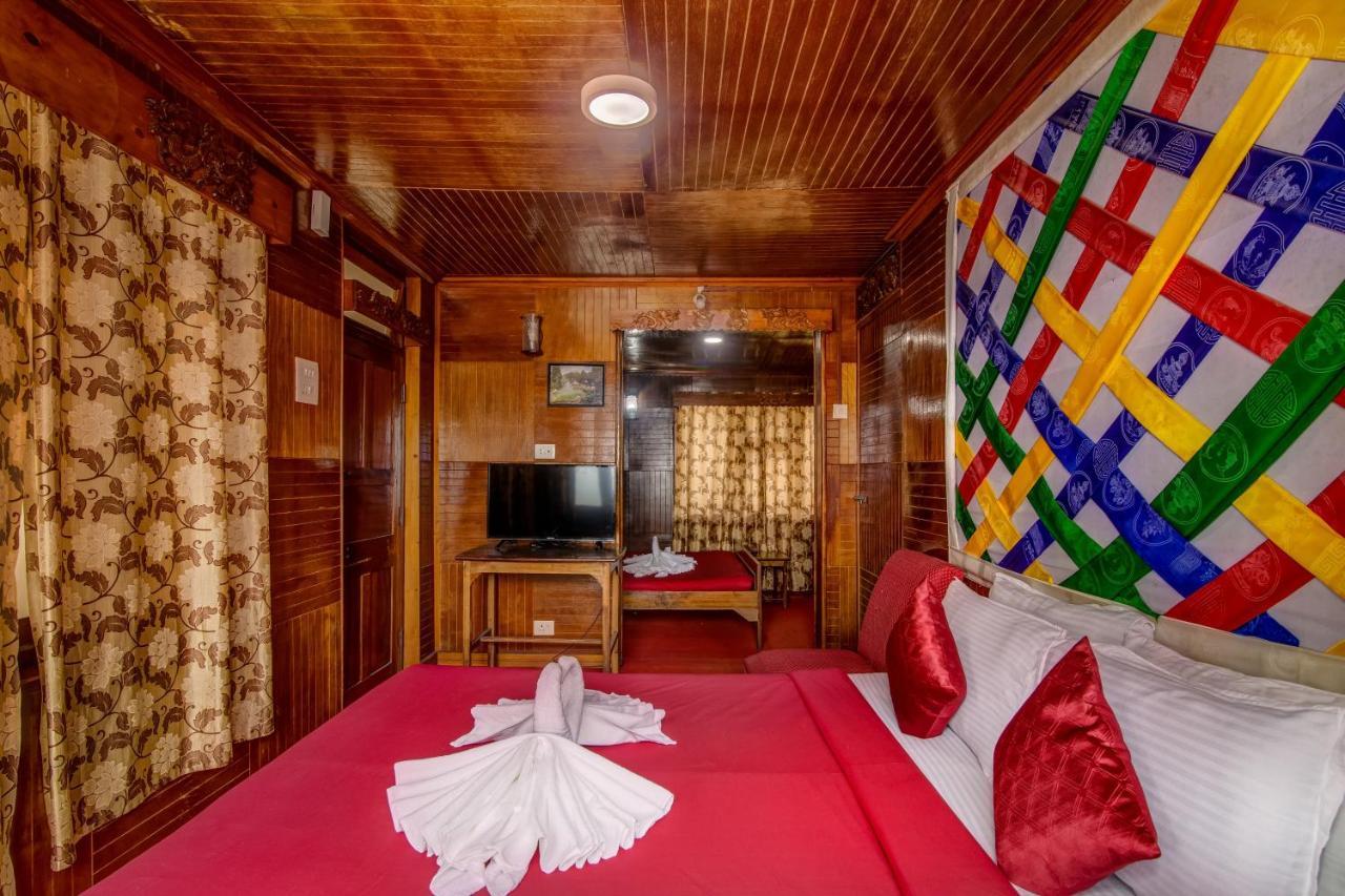 Montis Soyang Premium Heritage Hotel Gangtok Exteriör bild
